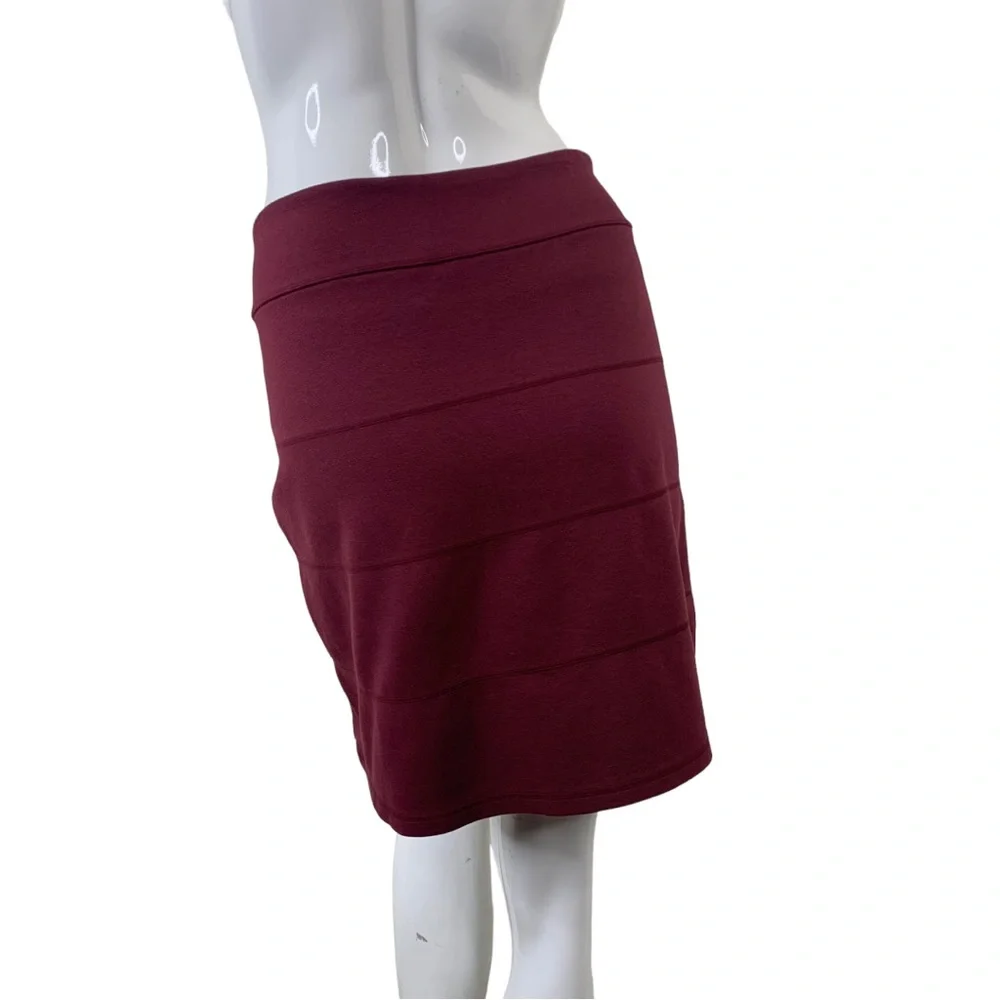 ATHLETA deep red maroon burgundy sport skirt striped solid casual stretchy sz M - Picture 14 of 17